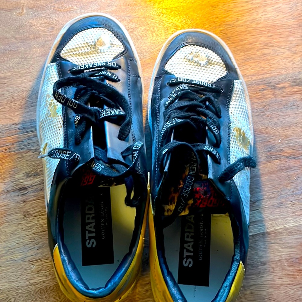 Stardan Golden goose white yellow and black.